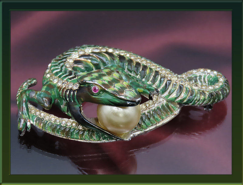 Corocraft-Enamel-Lizard with-Pearl-'Jewels-of-Fantasy'-Pave-Encrusted-Brooch