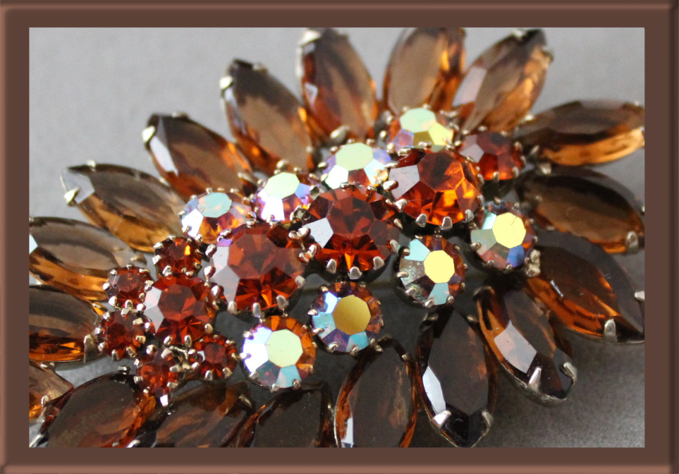 Juliana DeLizza & Elster Amber and RS Leaf Style Brooch