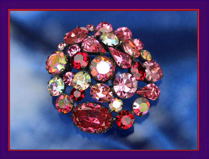 Regency-Domed-Brooch-of-Siam-Ruby-and-Pink